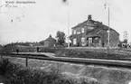 Trafikplatsen anlades 1901. Stationen hette Valsjö  före 1916. Stationshuset, tvåvånings  i trä. På 1940-talet ormbyggdes både stationshus och bangård.