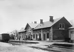 Stationen anlades 1862. Stationshuset i trä av Katrineholmstypen, byggt 1863 - 1864. Efter brand 24 december 1878 ombyggdes stationshuset.