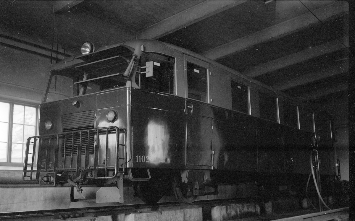Stockholm Roslagens Järnvägar, SRJ motorvagn 1102 Uppsala Östra lokstall.