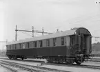 Statens Järnvägar, SJ Ao3 2904. H.M. Kungens och H.M. Drottningens salongsboggivagn.
Kockums 1931, ombyggd vid SJ Örebro 1952.