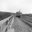 Statens Järnvägar, SJ YCo6. Motorvagn på Byskeälvs bron, på Jörn station.