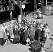 Skolklass, på besök från Arboga , står samlad på Centralstationen