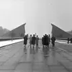 Sowjetisches Ehrenmal Treptower Park, minnesmärke över de soldater från Röda Armén som stupade under striderna i Berlin april-maj 1945. 
Bilden tagen i samband med SJ Lucias besök i Berlin 1959.