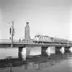 Riddarholmsbron, Statens Järnvägar SJ Ra 846 , på sträckan mellan Riddarholmen och Stockholms Central. Statens Järnvägar SJ F. Foto taget från Riddarhuskajen.