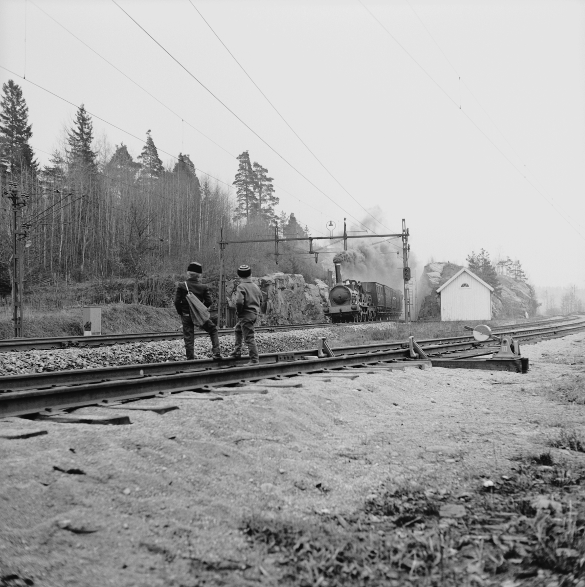 Historiska tågets resa från Stockholm till Göteborg för invigningen av Tåg 62. SJ B 3 "Prins August". KHJ CD 13. SJ C 182. SJ AB 289. SJ A 103. SJ C2b 329