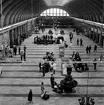 Stora hallen, Stockholm Central. Fotot taget mot vänthallens södra del, och resturangen.