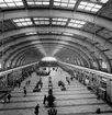 Stockholm Central, väntsalen. Fotot taget från Cafe´Norr. Norra delen av väntsalen, den mot Klarabergsviadukten.