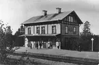 Hällnäs stationshus.