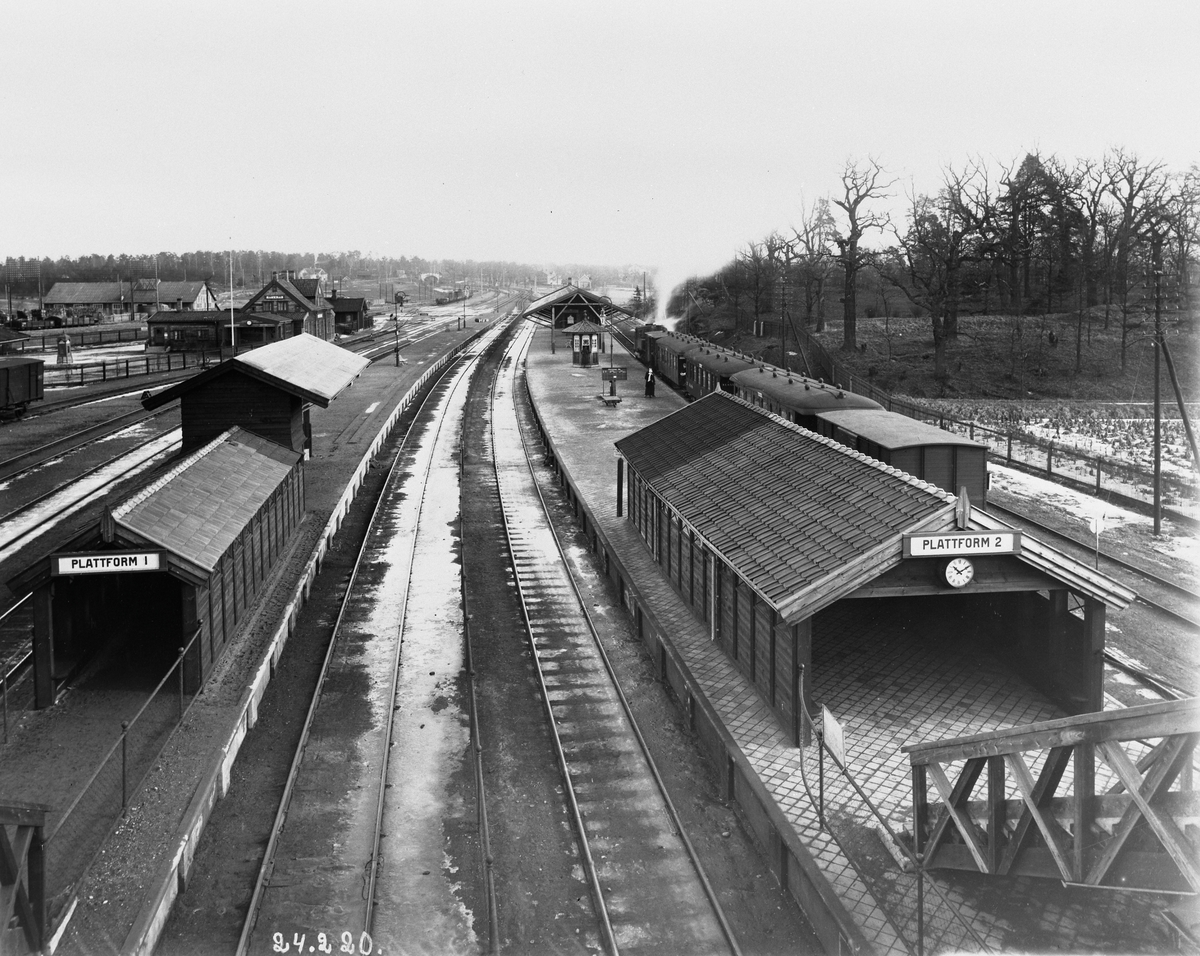 Vy över Älvsjö stationsområde.