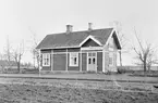 Hållplats anlagd 1886. Stationshus i en våning i trä