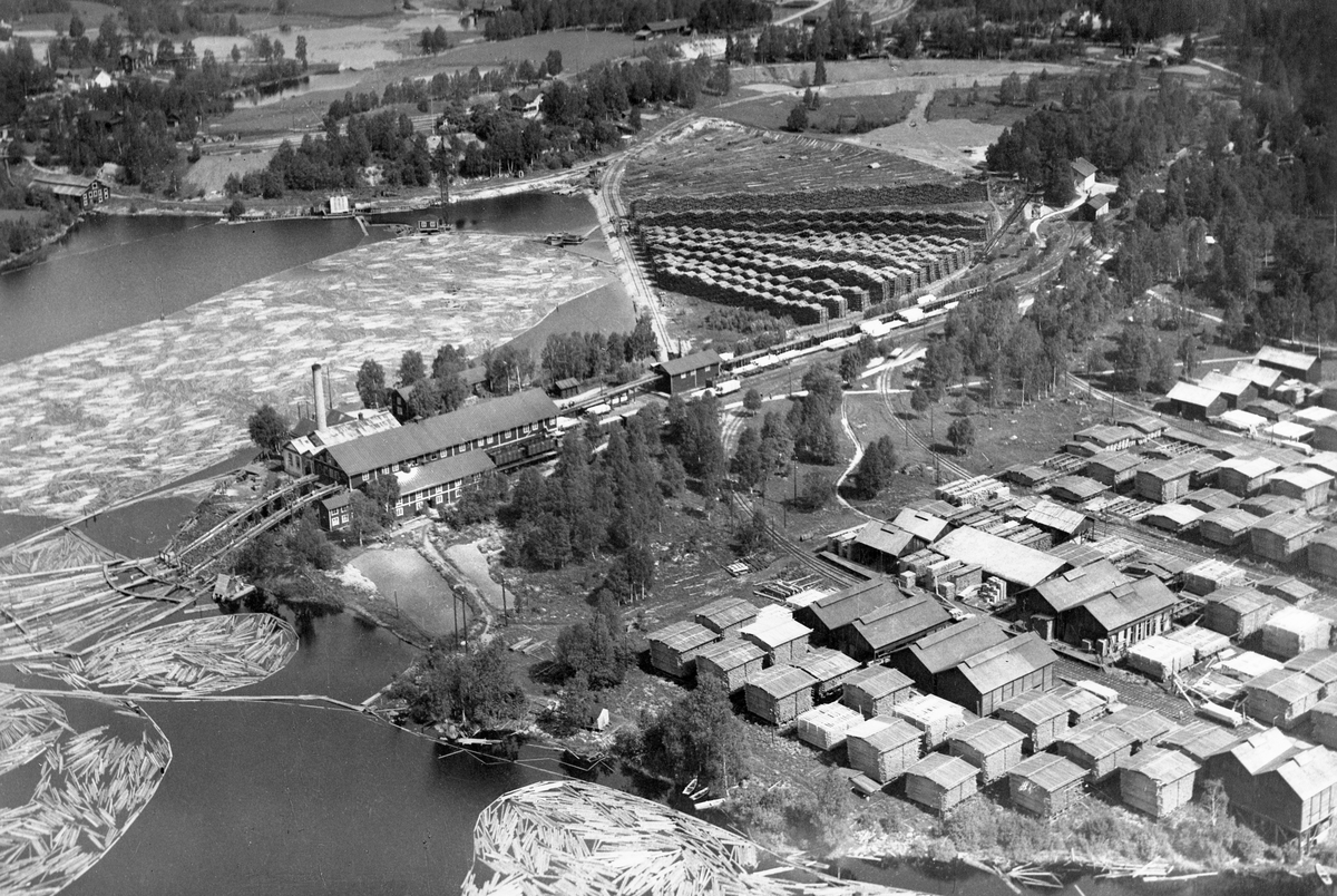 Linghed järnvägsstation.