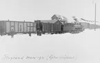 Stugsund  mars 1931 (efter snöfallet).
OKB 2 med kylvagnar OKB 505 och UGJ 412.
OKB , Ostkustbanan