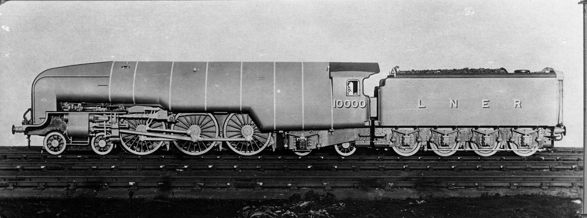 (The London and North Eastern Railway ) LNER lok 10000