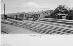 Järnvägsstation i Eslöv.
Stationshuset byggdes 1863, utbyggd/ombyggd  1903 och1913.
Vid järnvägsspåret mellan Hässleholm och Eslöv.
Eldrift infördes på bandelen 1933.       
(Södra stambanan)