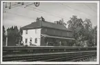Horndal Järnvägsstation med resande.