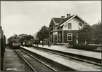 Göteborg - Borås Järnväg, GBJ C 6. Tågmöte på Härryda järnvägsstation.