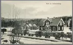 Johannisberg station sedd från spårsidan. Statens Järnvägar, SJ Im 14291, SJ Im 7373, SJ Im 2003.