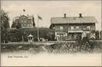 Hotell Granlunda i Ånn, i förgrunden syns stationshuset.