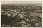 Flygfoto över Orrefors glasbruk.