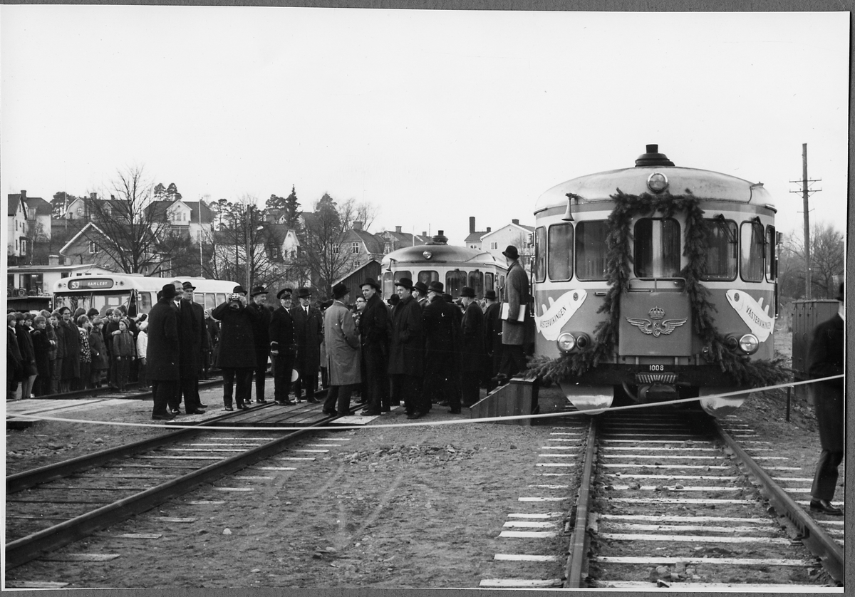 Invigningståget "Västervikingen", på gamleby station.
Statens Järnvägar, SJ YBo6 1008.