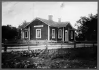 Totebo station från gatusidan.