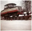 Åmmebergs Järnväg, ÅJ Z65 7 lastas på trailer för transport till Zinkgrufvan. Här i Lerbäck.