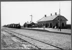 Trolleholm järnvägsstation. Helsingborg - Hässleholms Järnvägar, HHJ lok 2, första littera var HHJ lok 4  