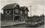 Skövde Axvalls Järnväg, SAJ. Vy från Varnhems järnvägsstation på 1930-talet.