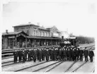 Personal vid Arvika station, 1907.