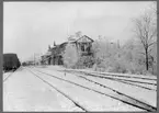 Stationshuset och bangården i Bollnäs.