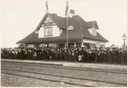 Vy vid Dala-Järna. Hette tidigare Uppsälje.Stationshuset uppfördes 1902. Några större ombyggnadsarbeten har sedan dess ej ägt rum