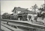 Öppnad 20.10.1879 . Den ursprungliga stationsbyggnaden ersatt av en ny 1905