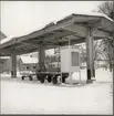 Plattform vid Gimo station. Bilden tagen under nedläggningen av bandelen Faringe-Gimo, 1960-02-01.