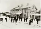 Station anlagd 1878. Tvåvånings stationshus i trä. Mekanisk växelförregling