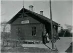 Station på MSJ. Stavades ursprungligen JERRESTAD. Hållplats 1959, nedlagd 1/6 1975. Åter öppnad 100 m längre västerut 2/9 1985 (KA). Stationen byggd 1882 .Stationen öppnad 1882 med stationshus av trä. Ny station 1914, som finns kvar år 1991 i ombyggt skick som privatbostad. Trafikplatsen blev indragen 1975, men återöppnades 1 september 1985. Väntkur för Länstrafiken har uppsatts .Trafikplats anlagd 1882. Stationshuset, en och en halvvånings, putsat, blev 1912 ombyggt
MSJ ,Malmö - Simrishamns Järnväg