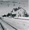 Trafikplats anlagd på 1880-talet. Tvåvånings stationshus i trä. Mekanisk växelförregling. Eldrift 1936.