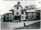 Statens Järnvägar, SJ  Fd. Drottning Kristinas jagtslott på Liljeholmen  Statens Järnvägars  hus 1903. Nedrivet 1912 Essies födelsehem. Essie 