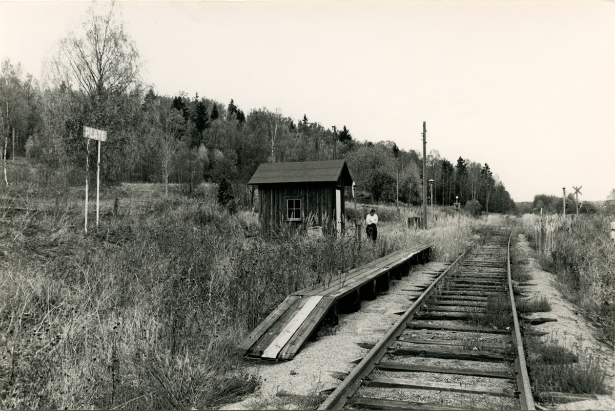 Ulricehamns Järnväg,UJ.
Hållplatskuren flyttad 1987 till Järnvägsmuséet i Gävle.