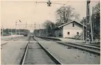 Stationen anlades 1862. En  och enhalvvånings stationshus i trä. Mekanisk växelförregling. Järnvägen elektrifierades 1933. Stationen nedlagdes 1990.