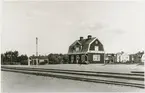 Österbymo station. Eksjö-Österbymo Järnväg, EÖJ. Öppnades 1915 och lades ner 1968. Övertogs av Statens Järnvägar, SJ 1945.