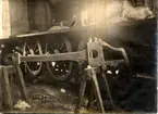 Ånglok HNJ Lok 24:s högra vevstaksbygel. Brusten 1918-11-16 vid Sperlingsholm.
