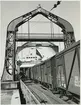 Lastning av godsvagn på färjan i Trelleborgs färjeläge. DB Glmhs 204027.