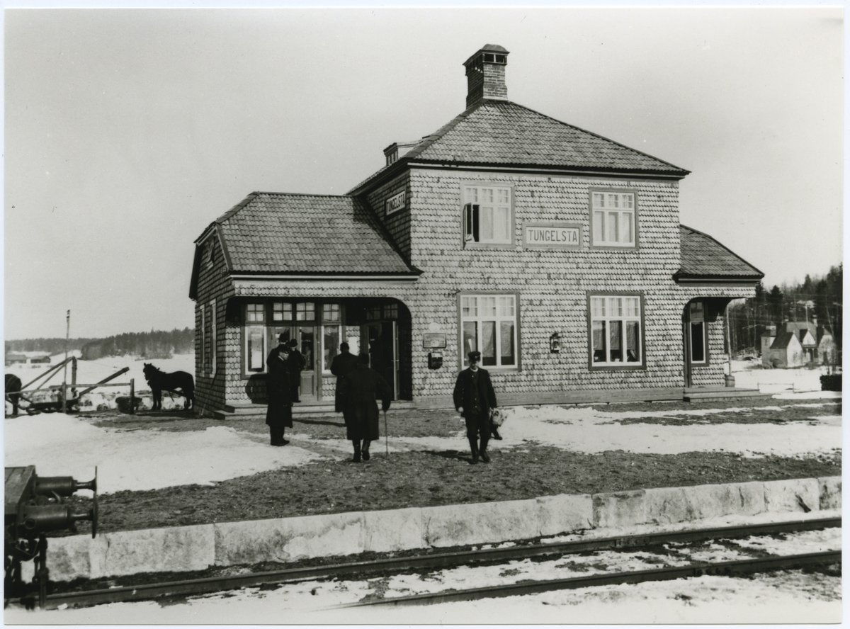 Tungelsta station.