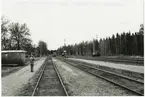 Bangården vid Ulriksfors på station. Statens Järnvägar, SJ Y1 1359, tillverkad av KVAB 1981.