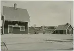 Ursvikens stationshus från spårsidan.