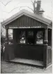 Kiosken är byggd 1925 vid Valla station.