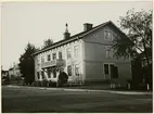 Östersund station. Statens Järnvägar, SJ. Boställshus nr. 9 A år 1928.