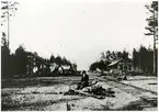 Byggandet av Hallsbergs stationshus och godsmagasin.