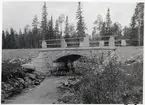 Bro över Tjädermyrbäcken på linjen mellan Vinlidsberg och Storuman.