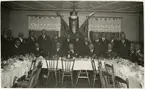 Högre befälet och medaljörerna vid den av Kungliga Järnvägsstyrelsen arrangerande festmåltiden den 30 September 1933 å Centralhotellet i Arvidsjaur i anledning bandelens Arvidsjaur - Sorsele öppnande för allmän trafik.